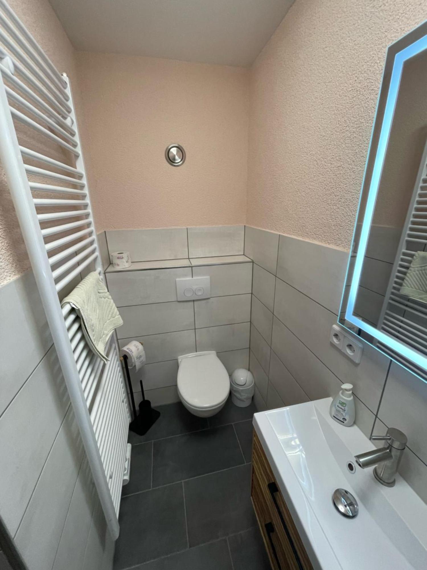 Top-Moderne Ferienwohnung Und Apartments Auf Frueherem Wunderschoenen Bauernhof Im Elbe-Elster-Kreis In Brandenburg Bei Herzberg-Elster, Schoenewalde, Holzdorf Bagian luar foto